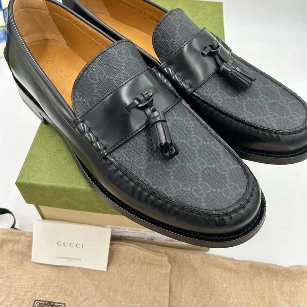 Men’s Gucci, G G supreme tassel loafer size 13 made in Italy